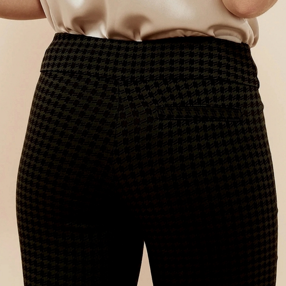 Margaret M Marlie Textured Houndstooth Slimming Pant - Picture 4 of 12